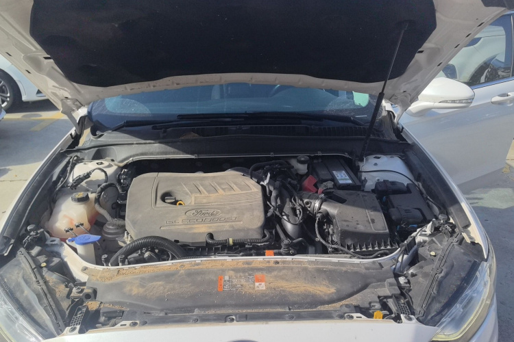 福特 蒙迪欧 2020款 EcoBoost 180 时尚型机舱底盘24