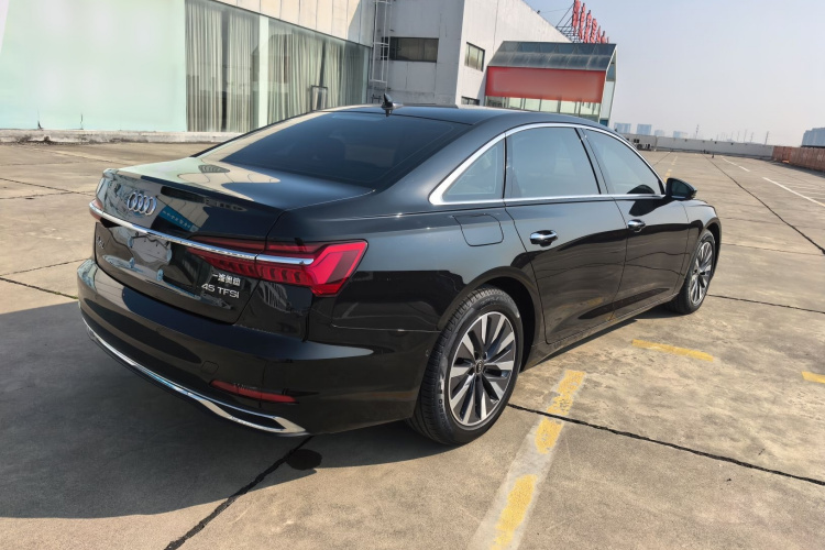 奥迪A6L 2024款 45 TFSI 臻选致雅型车身外观6003