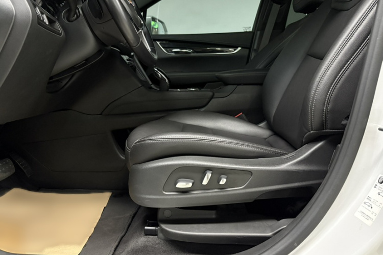 凯迪拉克XT5 2021款 28T 豪华型中控内饰7002