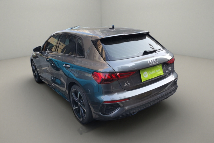 奥迪A3 2022款 Sportback 35 TFSI 时尚运动型车身外观5