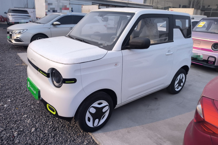 吉利银河 熊猫 2025款 210km 元气熊车身外观4