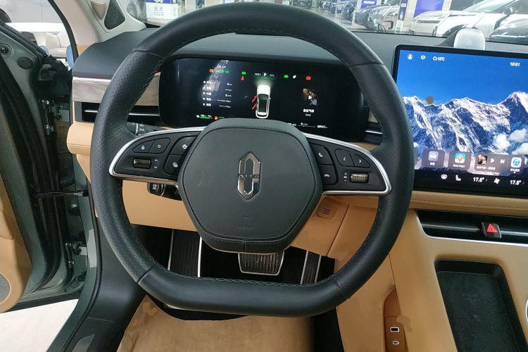 鸿蒙智行 问界M5 2022款 增程后驱标准版中控内饰13