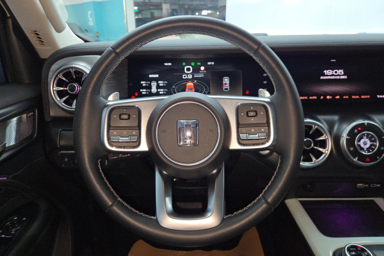 坦克300 2021款 城市版 2.0T 很有型中控内饰13