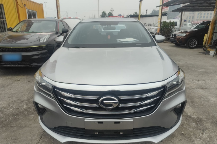 广汽传祺 传祺GA4 2018款 200T 手动豪华版车身外观2