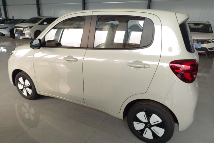 五菱汽车 宏光MINIEV 2025款 四门版 进阶款车身外观4