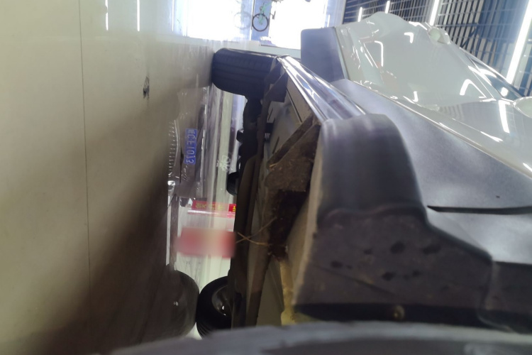 福特 翼搏 2013款 1.0L GTDi 手动尊贵型局部细节9001