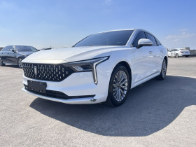 奔腾B70 2023款 第三代 1.5T 自动乐享型70周年纪念版