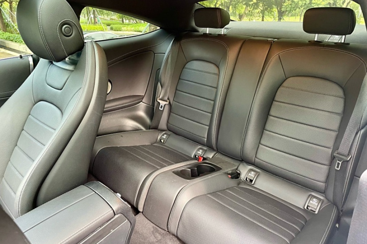 奔驰C级(进口) 2020款 C 260 轿跑车中控内饰7003