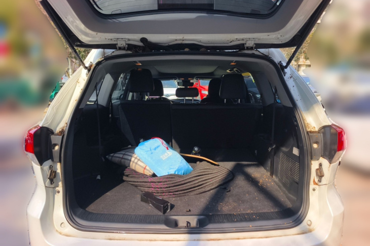 丰田 汉兰达 2018款 2.0T 四驱豪华版 7座 国VI中控内饰23