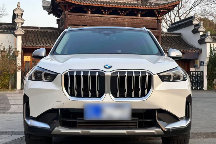 宝马X1 2023款 sDrive25Li X设计套装车身外观6005