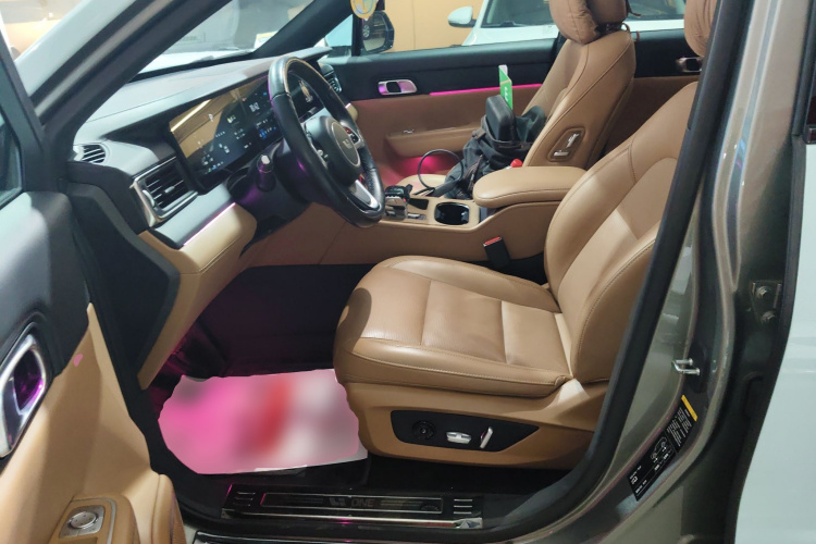 理想汽车 理想ONE 2021款 增程6座版中控内饰19