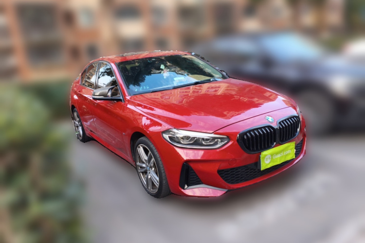 宝马1系 2019款 120i 领先型M运动套装车身外观6002