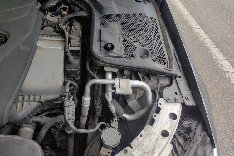 奔驰C级 2017款 改款 C 200 L 运动版局部细节9007