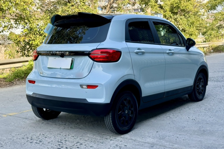 零跑汽车 零跑T03 2023款 403轻享版车身外观6012