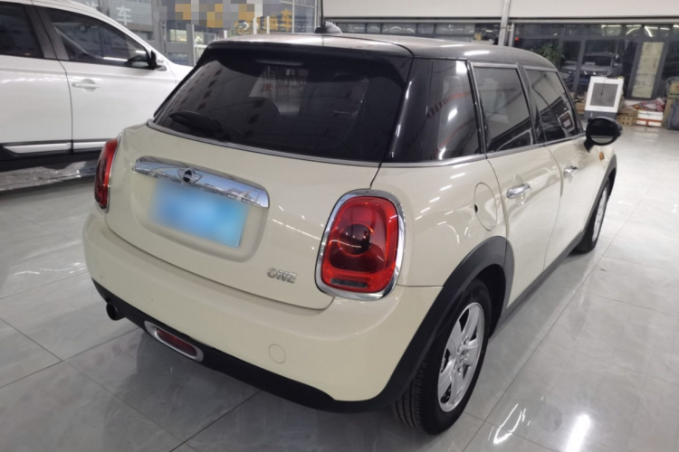 MINI 2016款 1.2T ONE 五门版车身外观7
