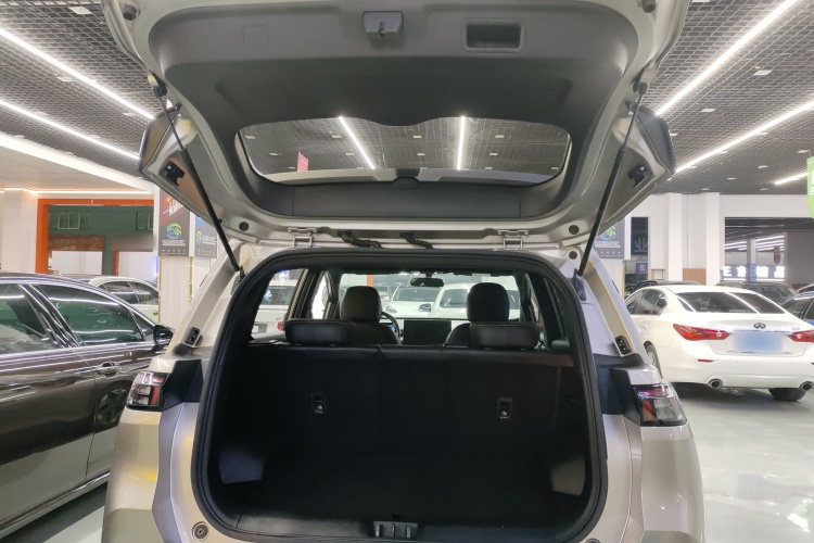 埃安 AION Y 2022款 70 智领版 磷酸铁锂机舱底盘23