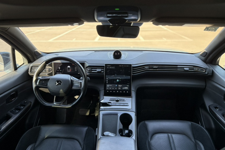 蔚来ES6 2019款 420KM 运动版中控内饰7004