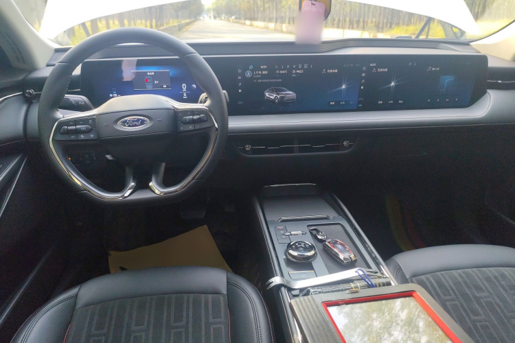 福特 蒙迪欧 2023款 EcoBoost 180 豪华型中控内饰12