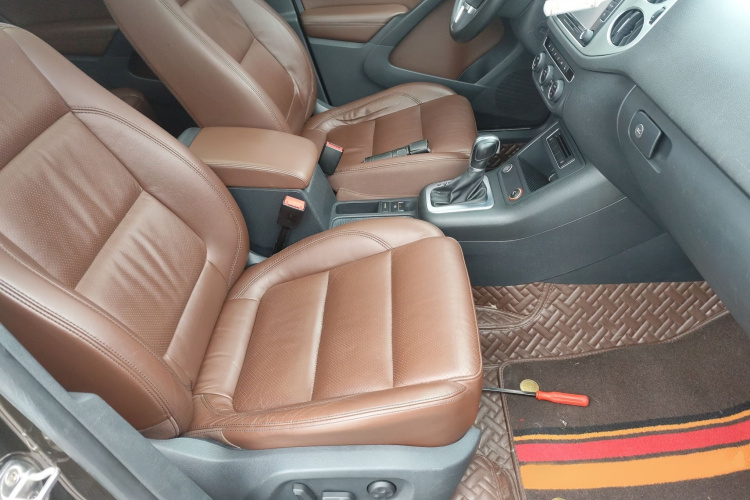 大众 途观 2016款 300TSI 自动四驱豪华版局部细节41