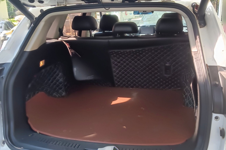 汉腾汽车 汉腾X7 2016款 1.5T 手动尊享型局部细节23