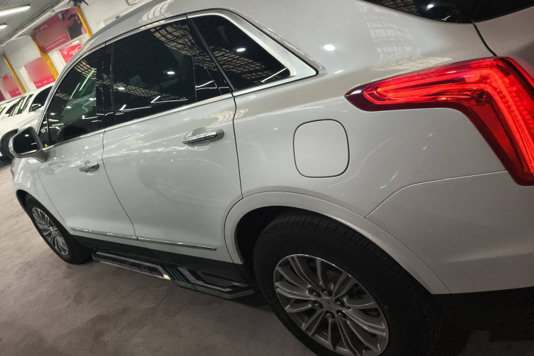 凯迪拉克XT5 2018款 25T 豪华型车身外观4