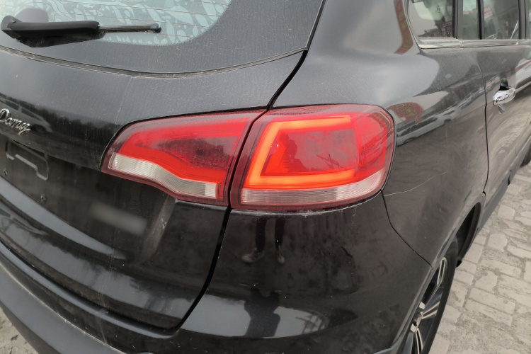 众泰 大迈X5 2017款 白金版 1.5T 手动豪华型车身外观9