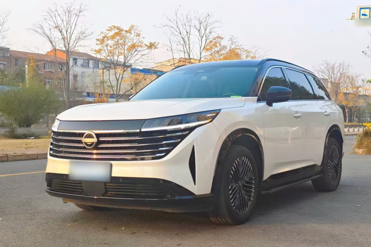 日产 探陆 2024款 380VC-TURBO 四驱智尊版 6座车身外观1