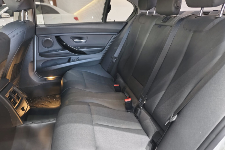 宝马3系 2018款 318Li中控内饰7009