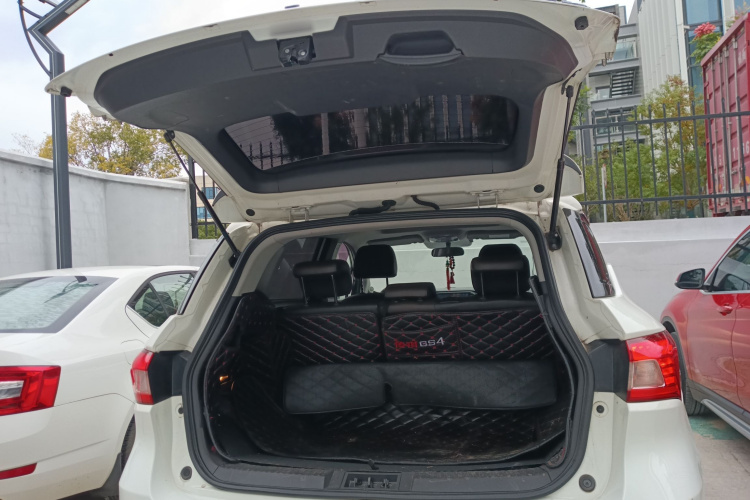 广汽传祺 传祺GS4 2017款 235T 自动两驱精英版局部细节23