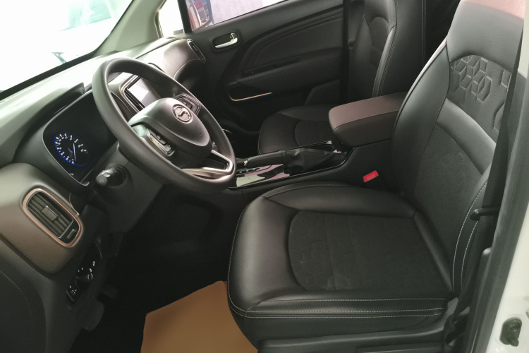 广汽传祺 传祺GS3 2017款 150N 自动精英版中控内饰19