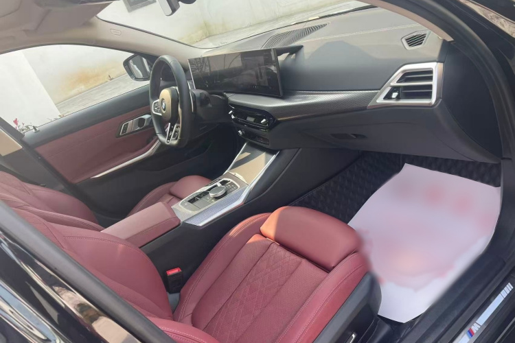 宝马3系 2025款 330Li M运动曜夜套装中控内饰7003