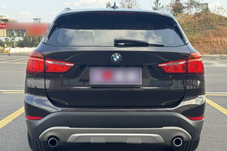 宝马X1 2018款 sDrive18Li 时尚型车身外观6003