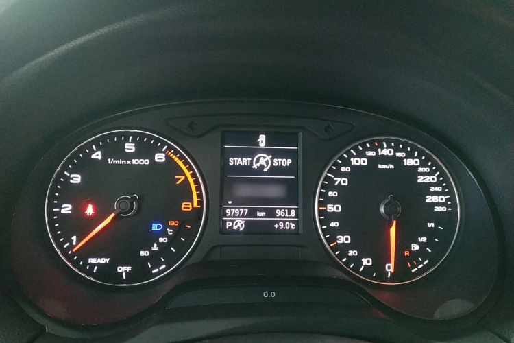 奥迪A3 2018款 30周年年型 Sportback 35 TFSI 时尚型局部细节14