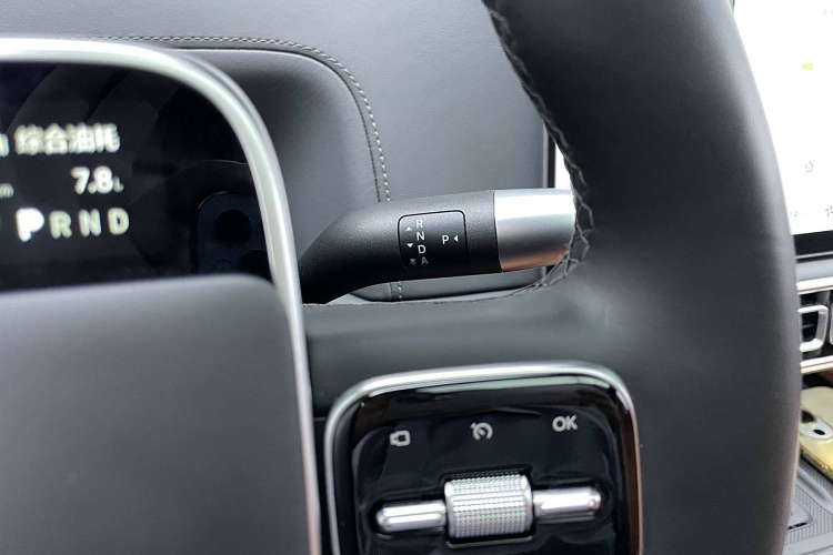 理想汽车 理想L9 2024款 Ultra中控内饰7007