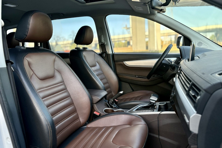 东风风行 景逸X6 2017款 乐享系列 1.5T CVT豪华型中控内饰7001