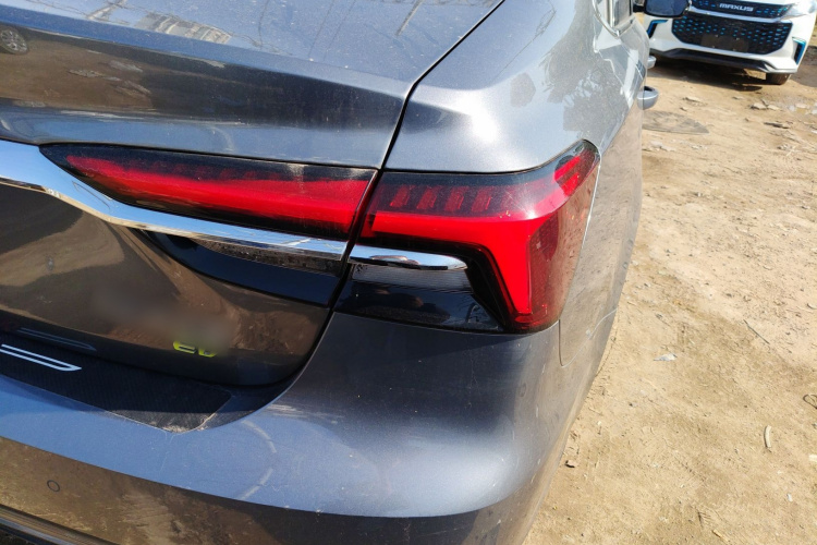 荣威i6 MAX新能源 2023款 EV 500天幕大客户版车身外观9