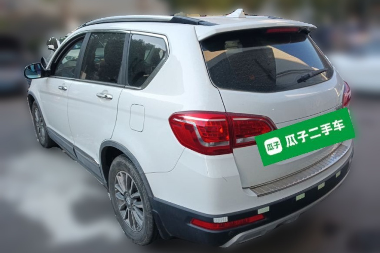 哈弗H6 2017款 红标 运动版 1.5T 自动两驱豪华型车身外观5