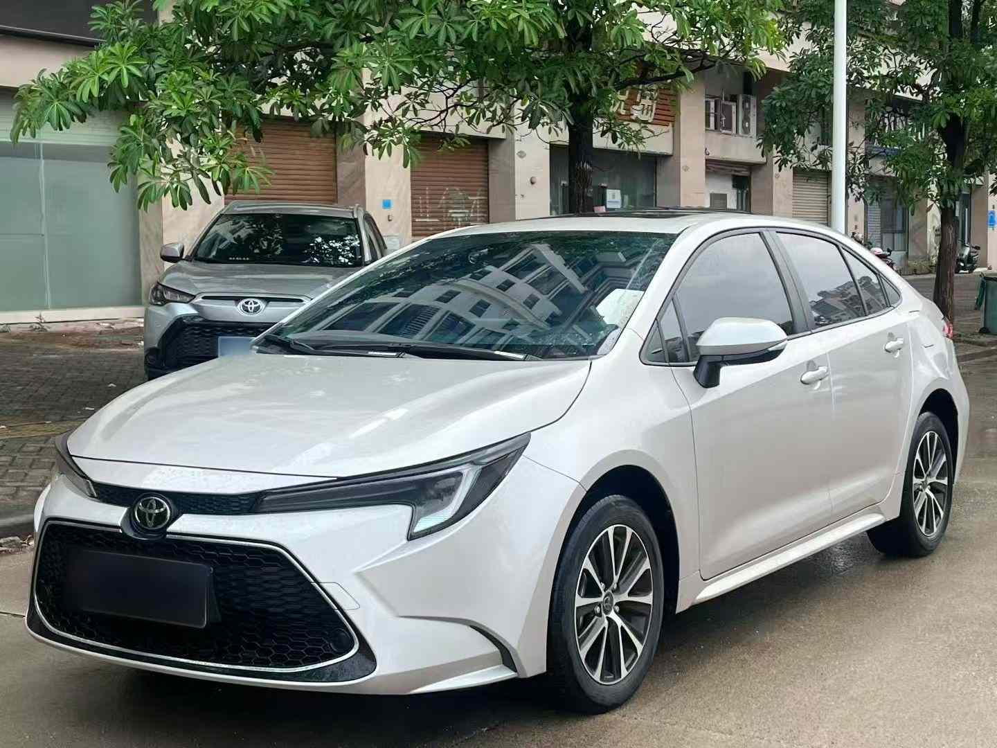 丰田 雷凌 2023款 185T CVT豪华版(1)