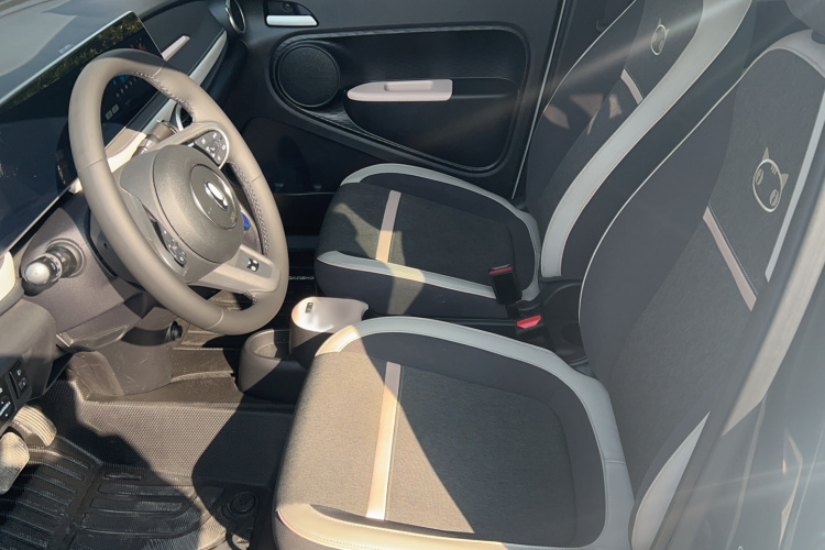 欧拉黑猫 2022款 405km 长续航型 三元锂中控内饰7001