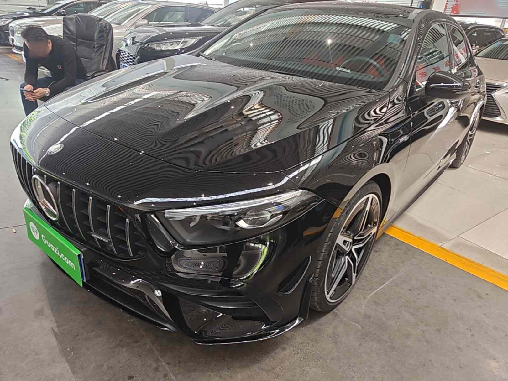 奔驰A级AMG 2025款 AMG A 35 L 4MATIC(2)