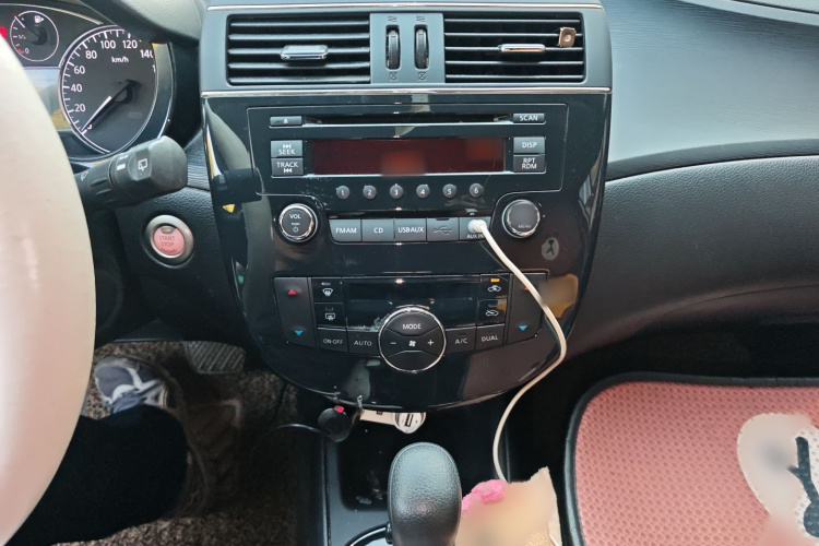 日产 骐达TIIDA 2014款 1.6L CVT酷咖版局部细节16