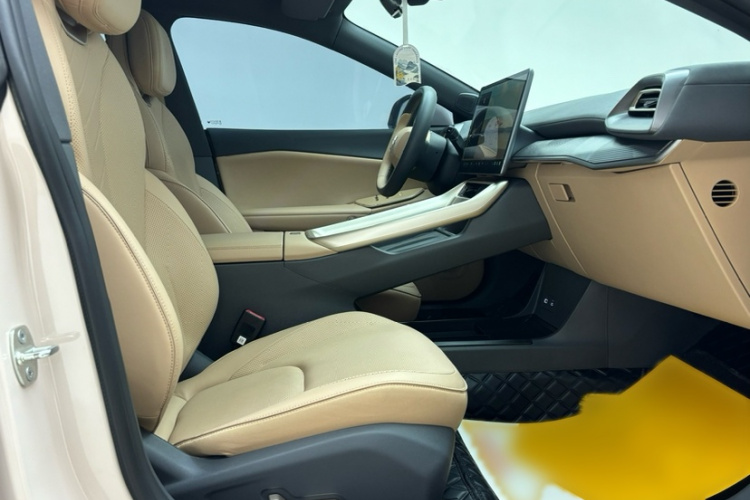 ARCFOX极狐 极狐 阿尔法S5 2024款 560PRO 185kW局部细节41