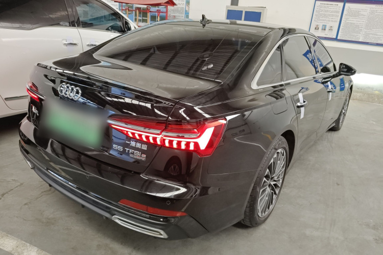 奥迪A6L新能源 2020款 55 TFSI e quattro车身外观7