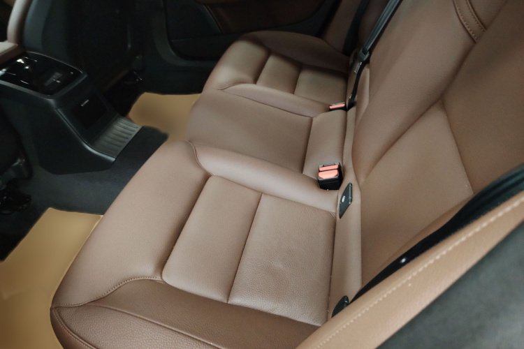 沃尔沃S90新能源 2022款 T8 E驱混动 智逸豪华版中控内饰7004