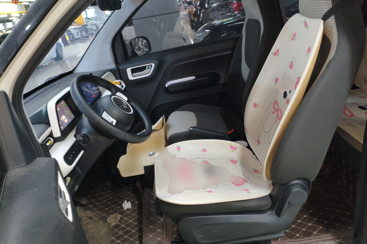 五菱汽车 宏光MINIEV 2024款 第三代 215km 进阶版中控内饰19