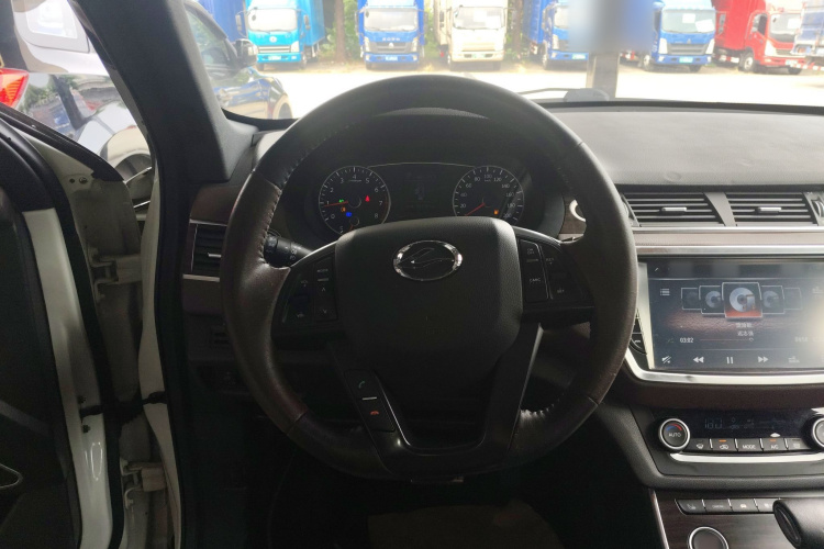 陆风X7 2015款 2.0T 全景旗舰版局部细节13