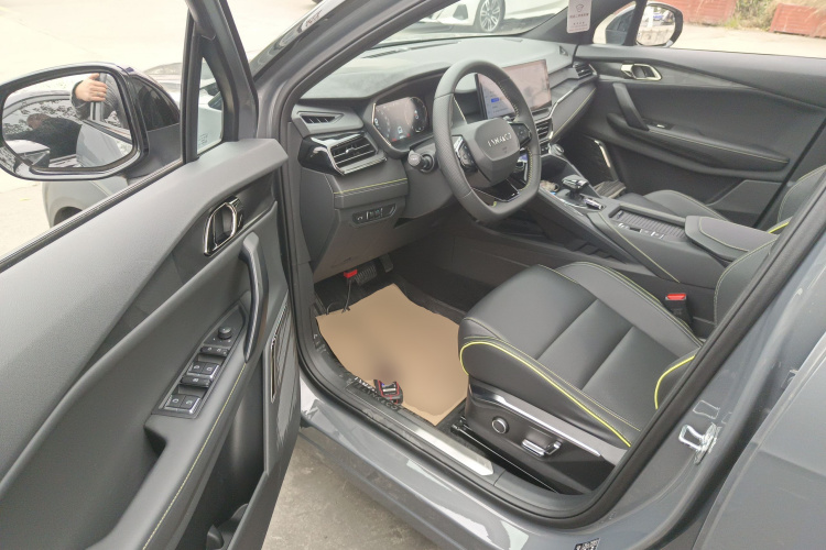 领克06 2023款 Remix 1.5T 劲Halo中控内饰20