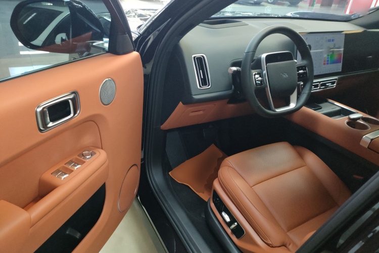 理想汽车 理想L7 2023款 Air中控内饰20