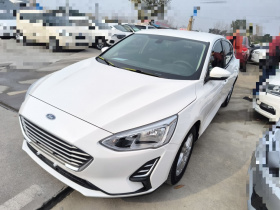 福特 福克斯 2019款 两厢 1.5L 手动锋跃型 国V