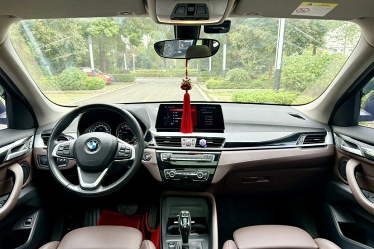 宝马X1 2020款 sDrive25Li 领先型中控内饰7006